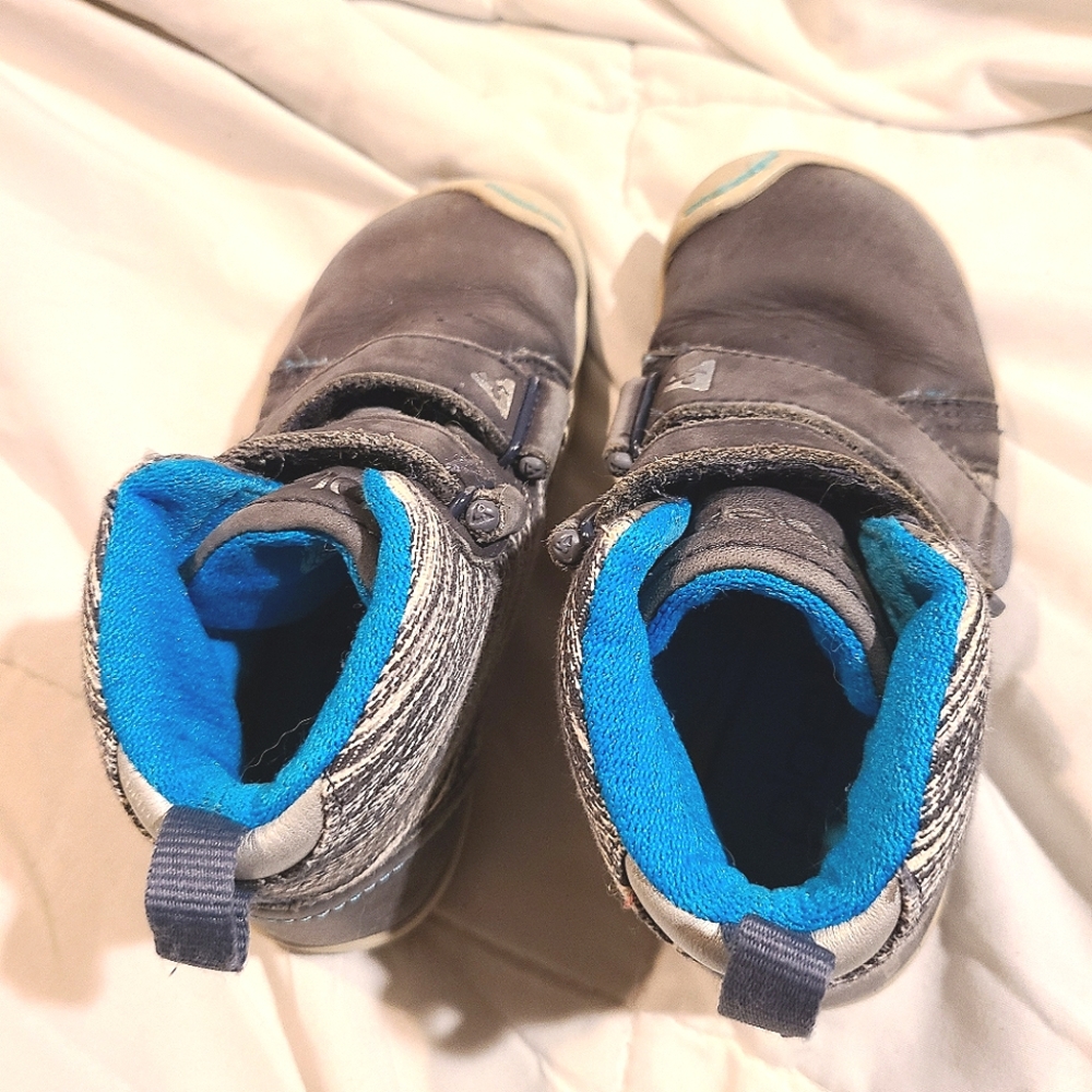 Plae MAX Leather high top sneakers Blue Gray Sz 9 Flexible Sole